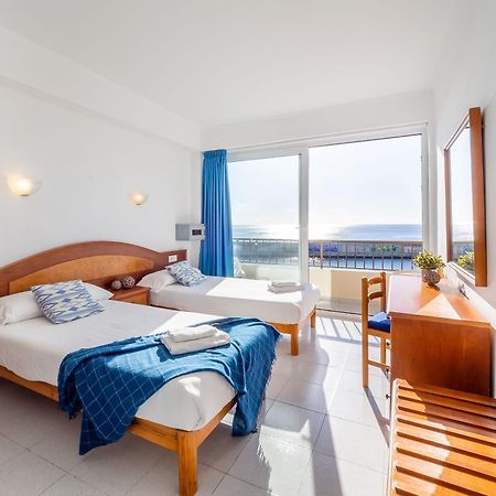 Hostal Port Corona Кала Ратхада Екстериор снимка