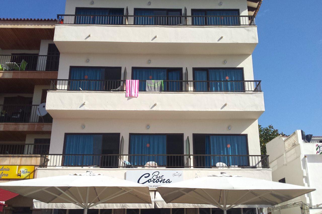 Hostal Port Corona Кала Ратхада Екстериор снимка