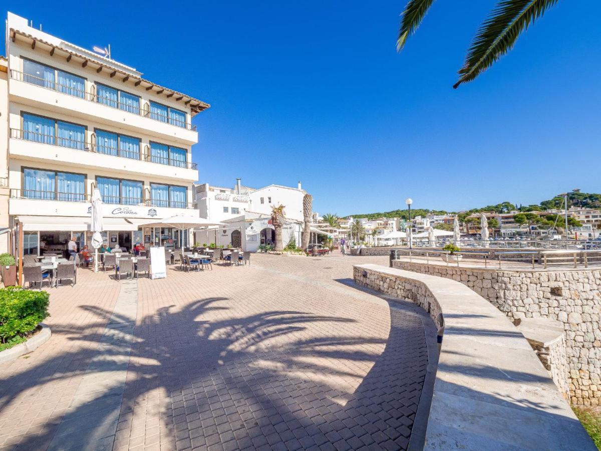 Hostal Port Corona Кала Ратхада Екстериор снимка