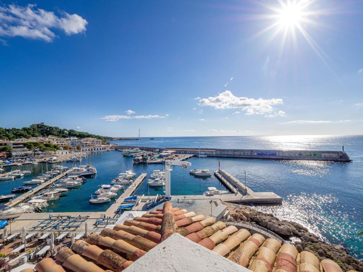 Hostal Port Corona Кала Ратхада Екстериор снимка