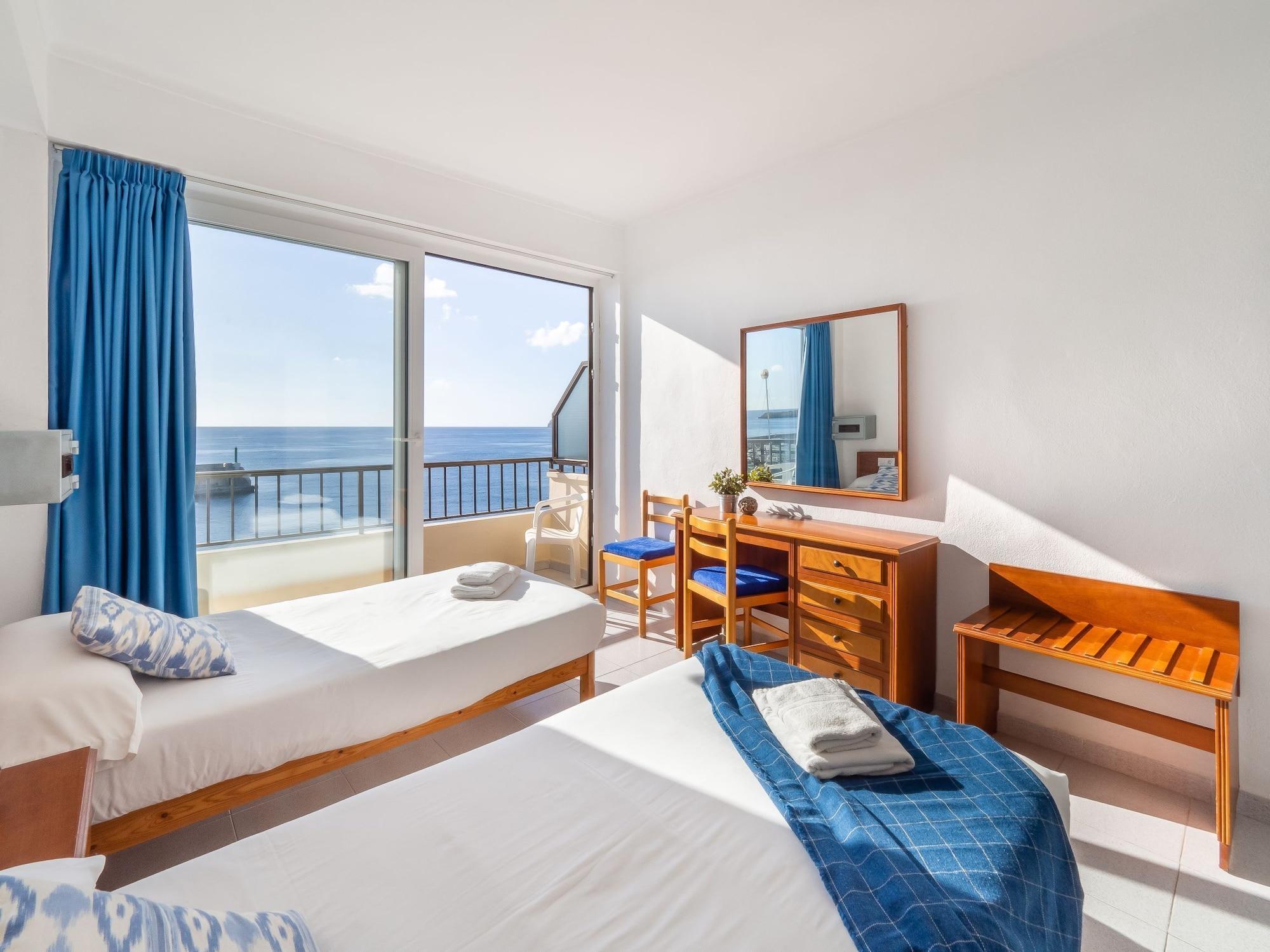 Hostal Port Corona Кала Ратхада Екстериор снимка