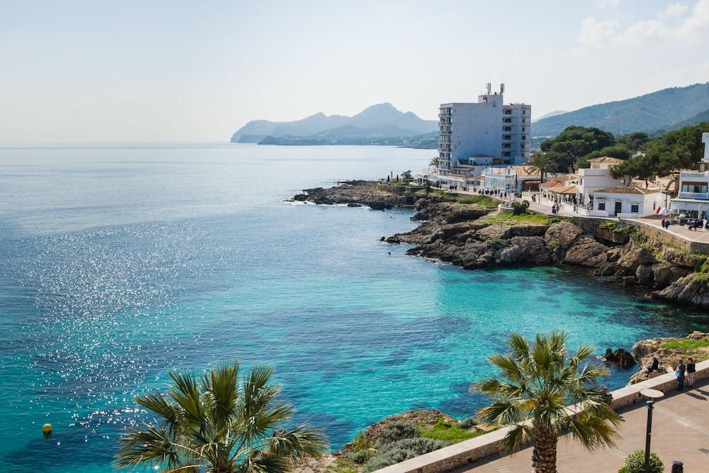 Hostal Port Corona Кала Ратхада Екстериор снимка