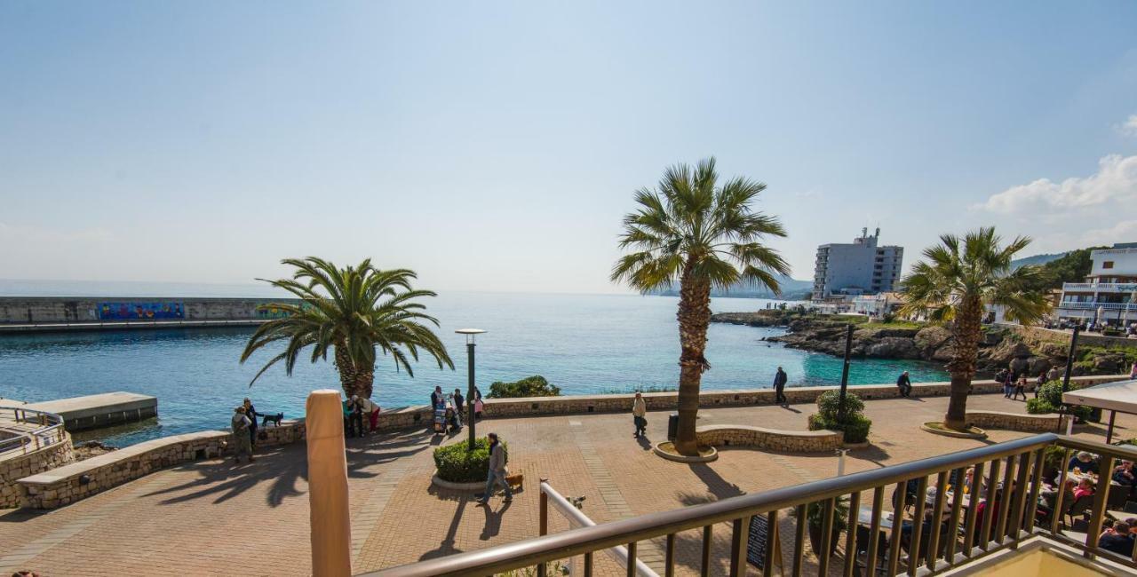 Hostal Port Corona Кала Ратхада Екстериор снимка