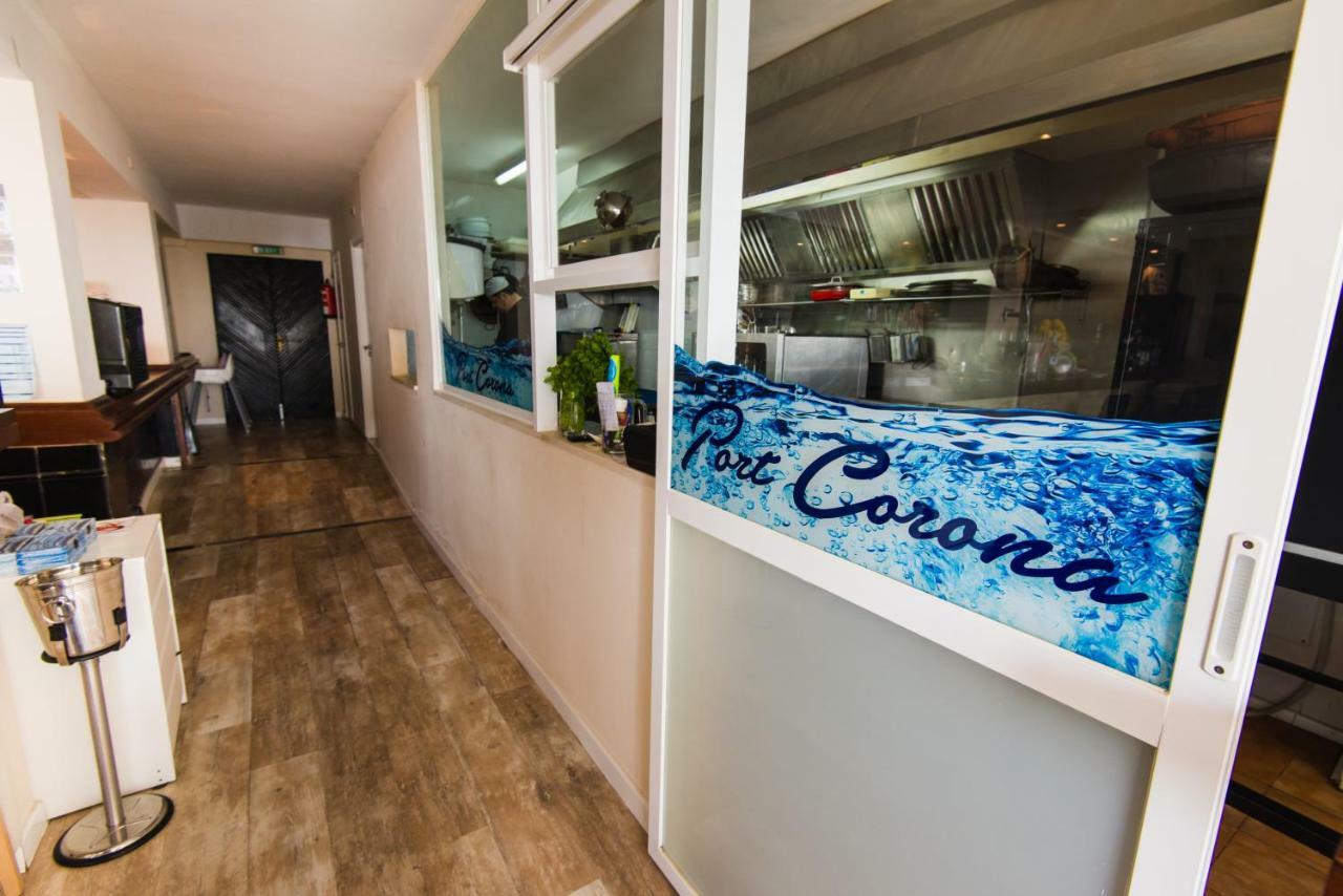 Hostal Port Corona Кала Ратхада Екстериор снимка